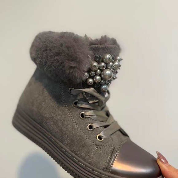 ANKLE FUR BOOTS WITH PEARLS - Picture 8 of 8